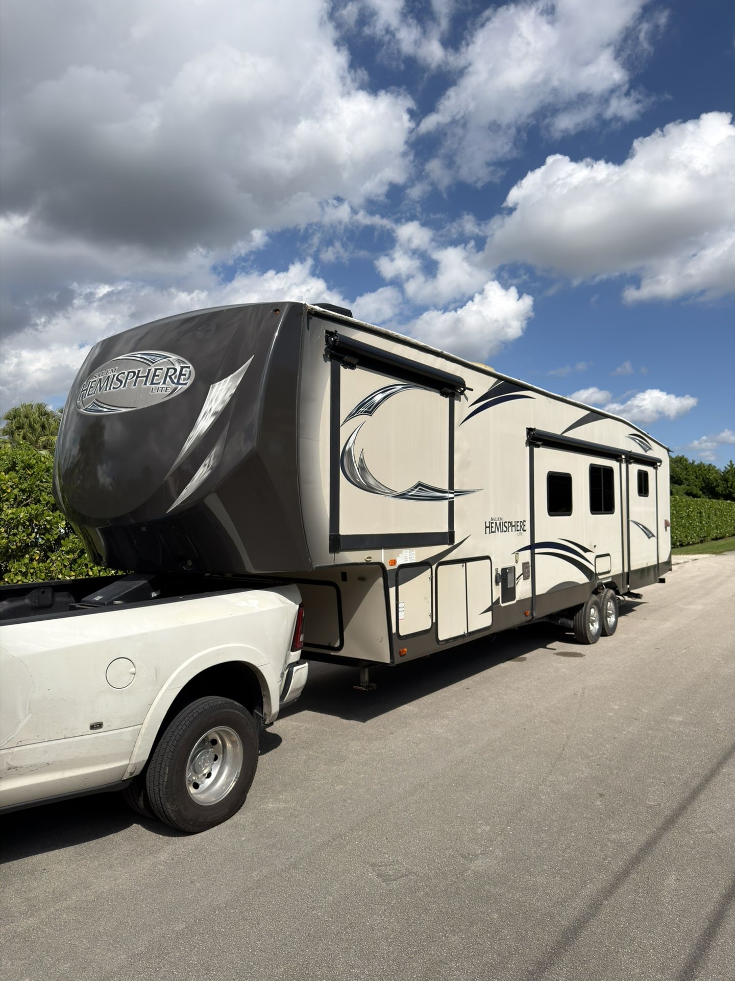 2015 Salem Hemisphere 2/2 Perfect Family Rv