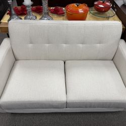 Cassiva Beige Loveseat