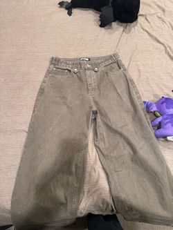 Men’s green baggy jeans