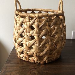 Basket With Handles $10