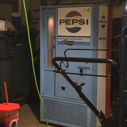 1972 pepsi vending machine