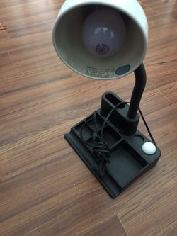 Desk lamp