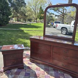 Gorgeous Dresser, Nightstand And Mirror