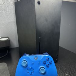 Xbox Series X 1TB w/ Controller and Hogwarts Legacy