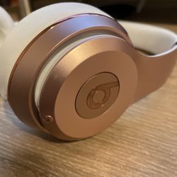 Beats Solo 3 Wireless Rose Gold