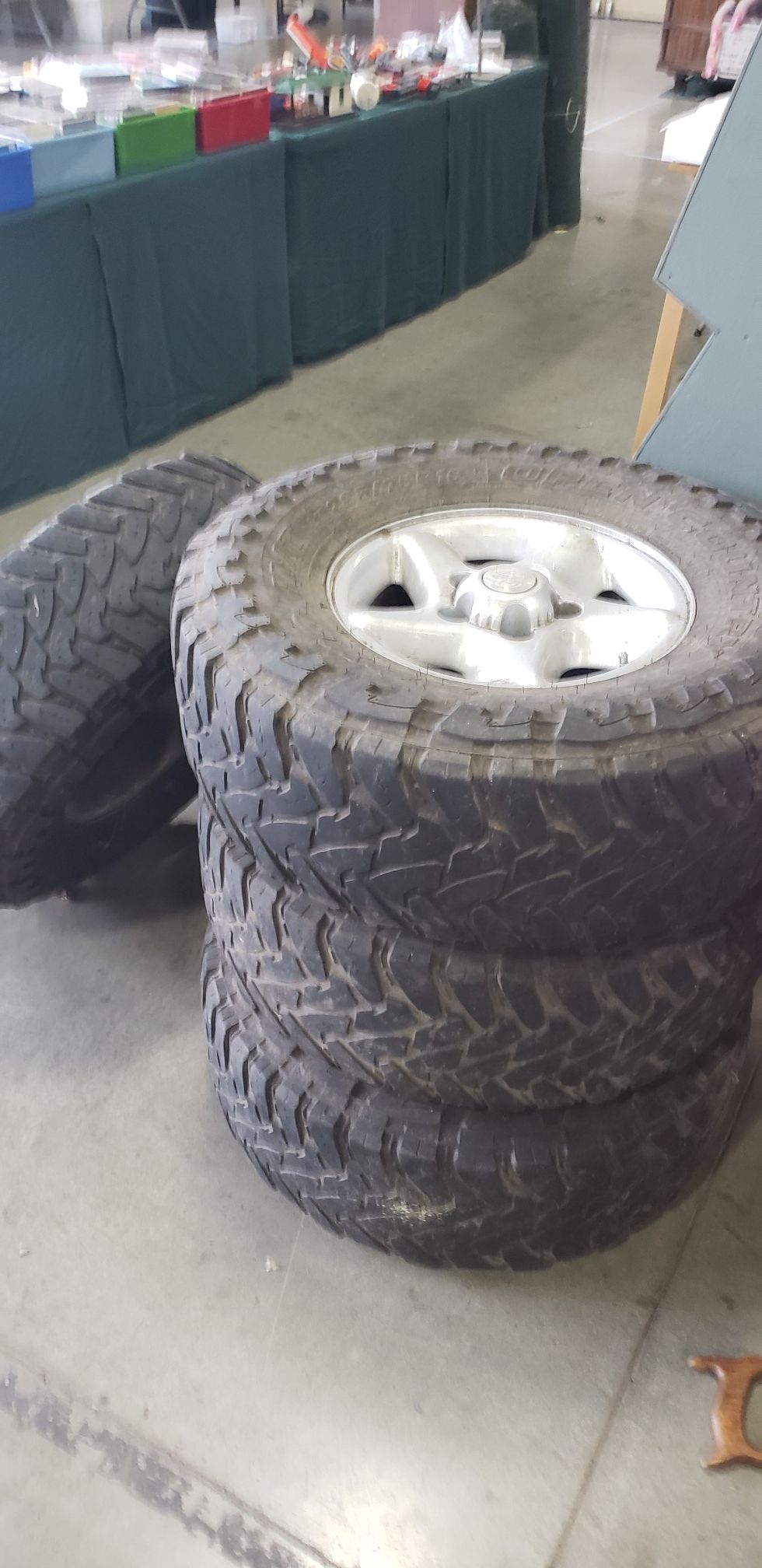 DODGE 4 X 4 TRUCK TIRES SET OF FOUR