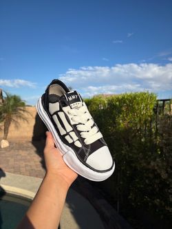 Amiri bones size 9