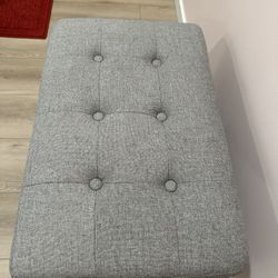 Storage Ottoman (like new)