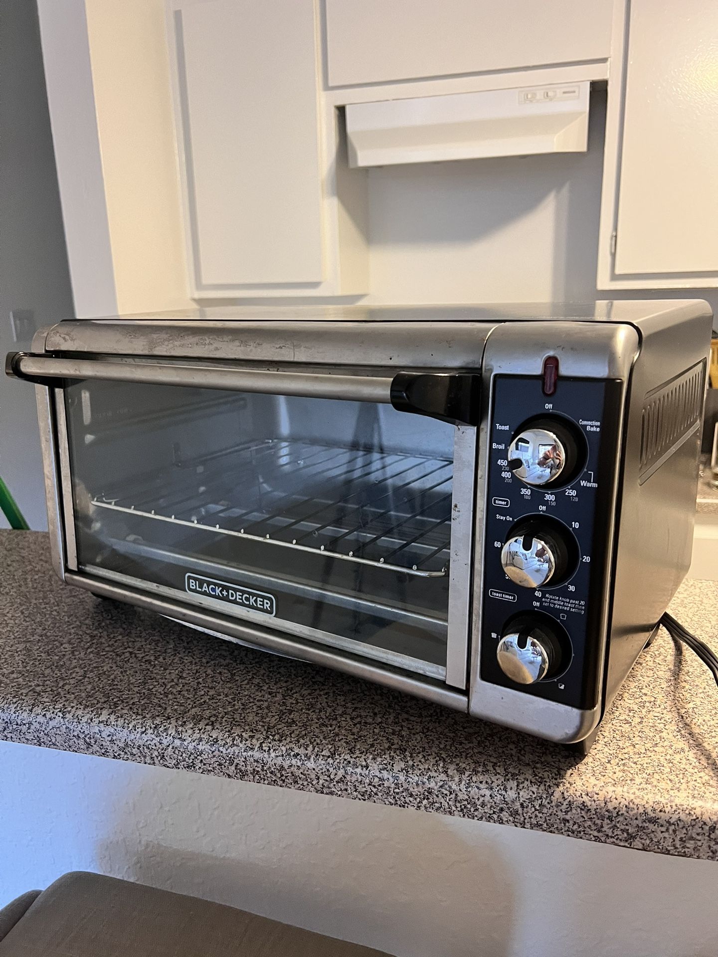 BLACK+DECKER Extra Wide Convection Toaster Oven,