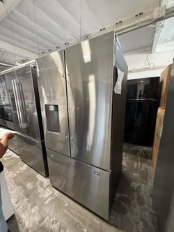 Samsung French three door refrigerator