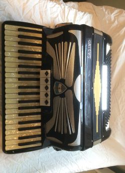 Acordeon Cassino 120 bass 5/2 register mad in Italy