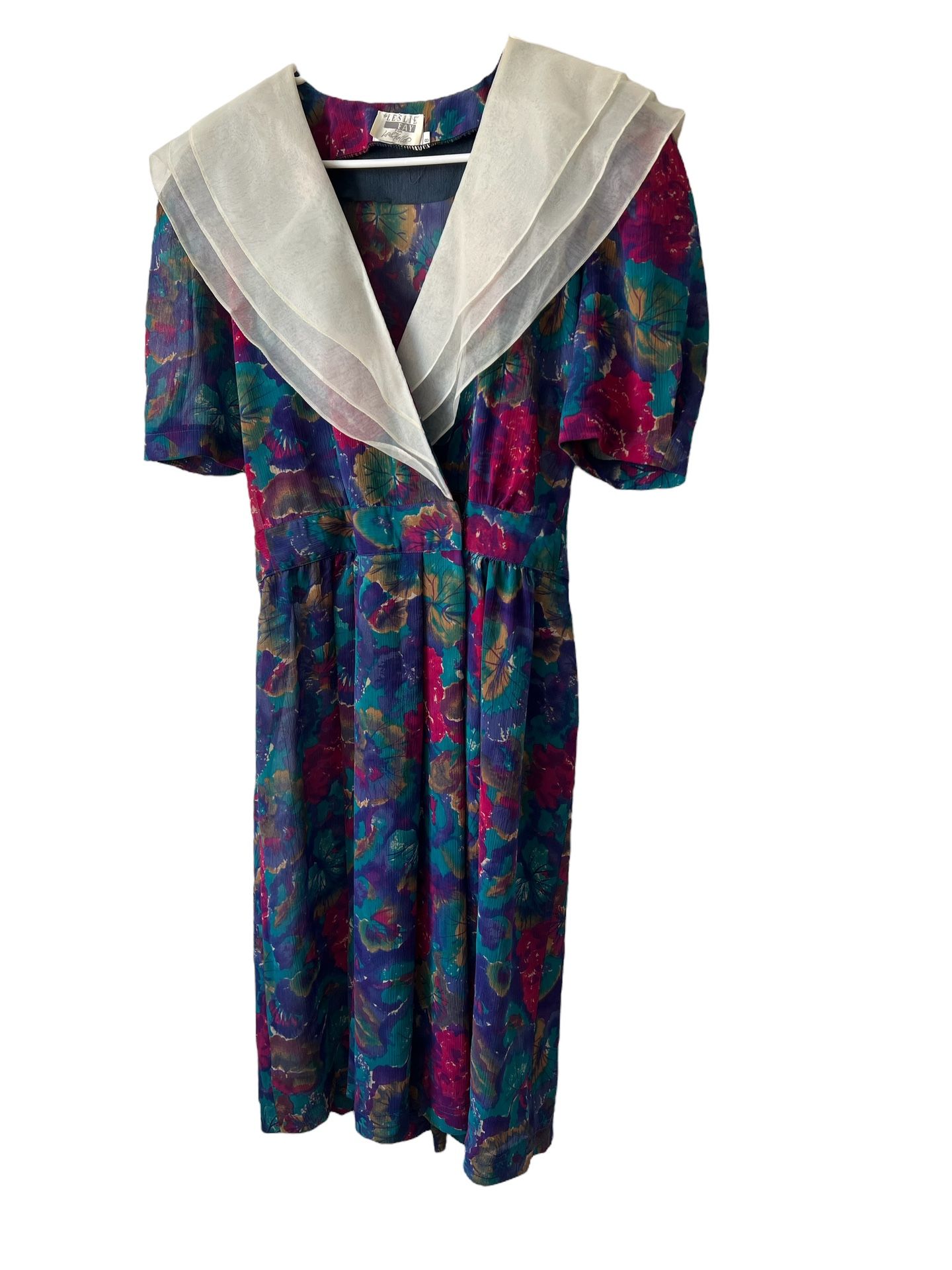 Vintage Leslie Fay For Lord & Taylor Sz 8 Floral MIDI Cape Type Collar. Measurements are in pictures Dress is A line Short Capoed Sleeves Too me it