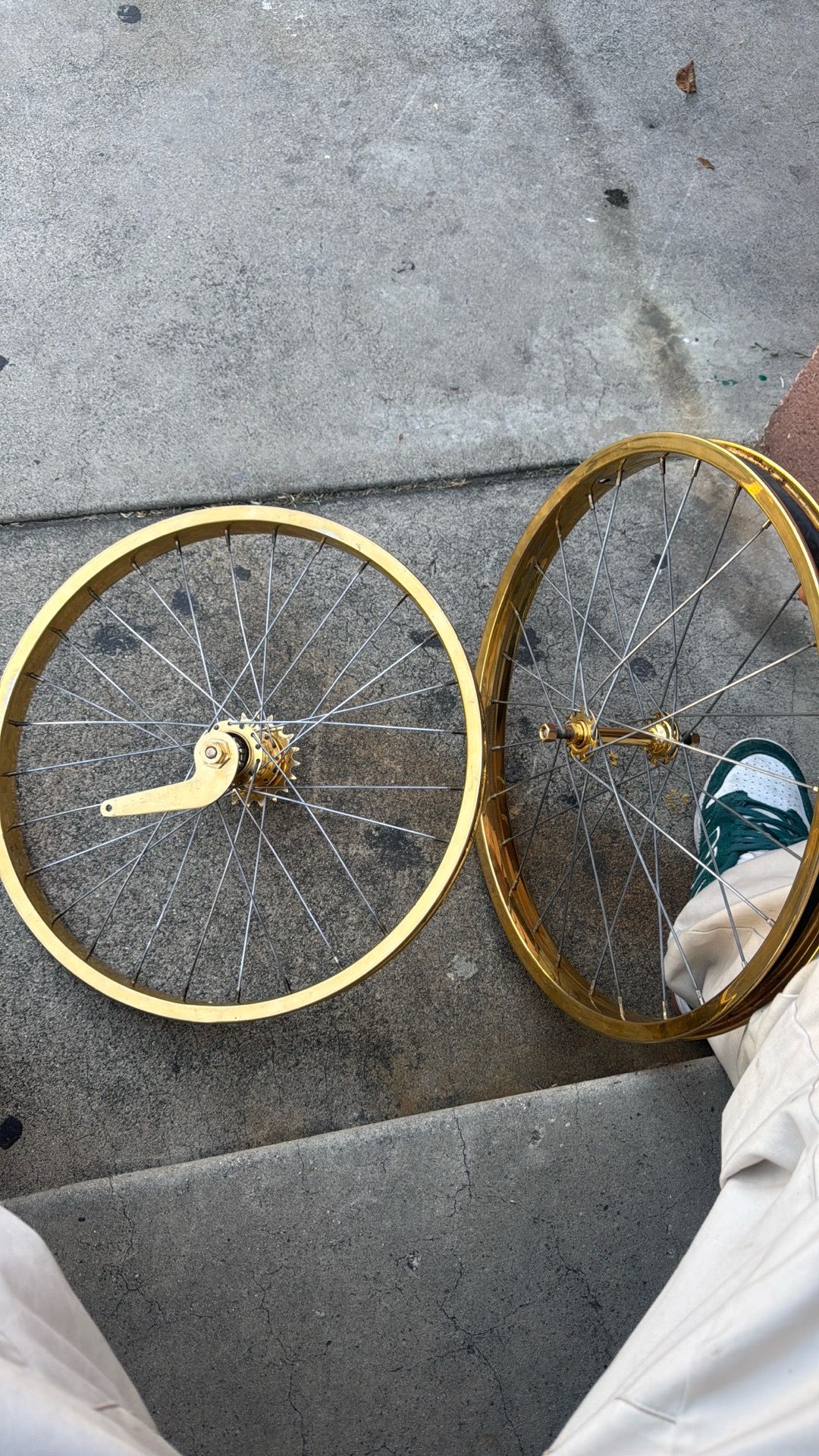 Schwinn stingray rims 20”