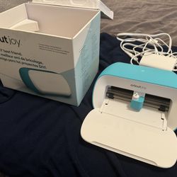 Cricut Joy + Material 