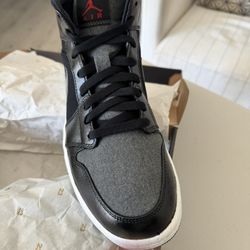AIR JORDAN 1 MID “WINTERIZED” Size 11