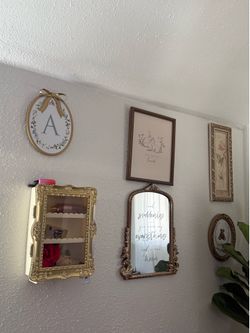 Pictures frames