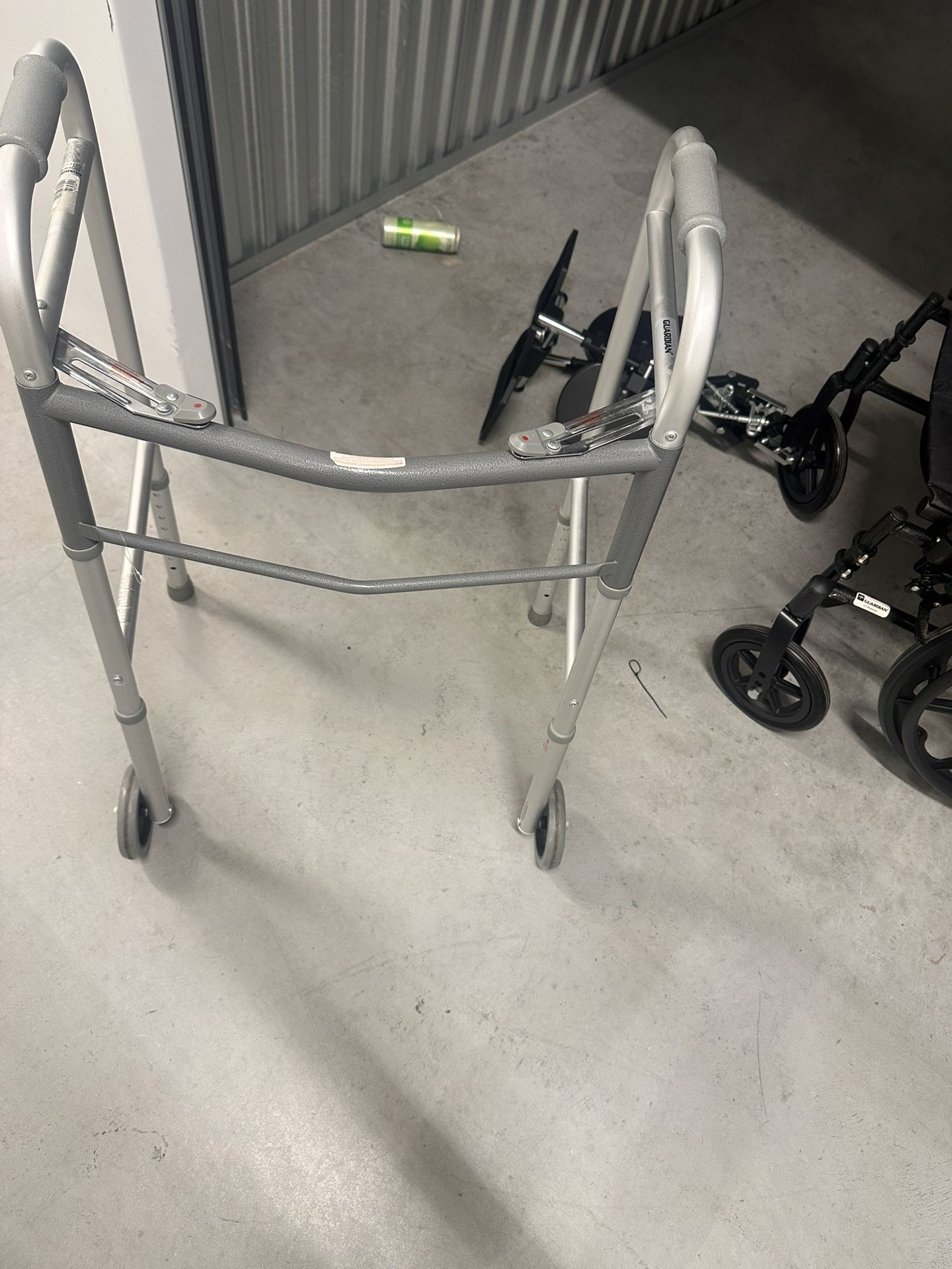 Like new walker