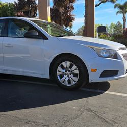 2013 Chevy Cruze White