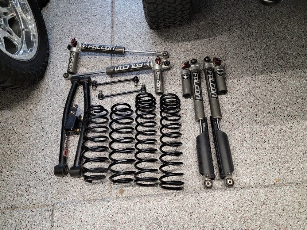 2.5 Wrangler Jl Teraflex St2 Lift With Sp1 3.3 Reservoir Shocks