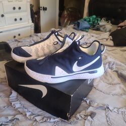 Men Nike Size 12