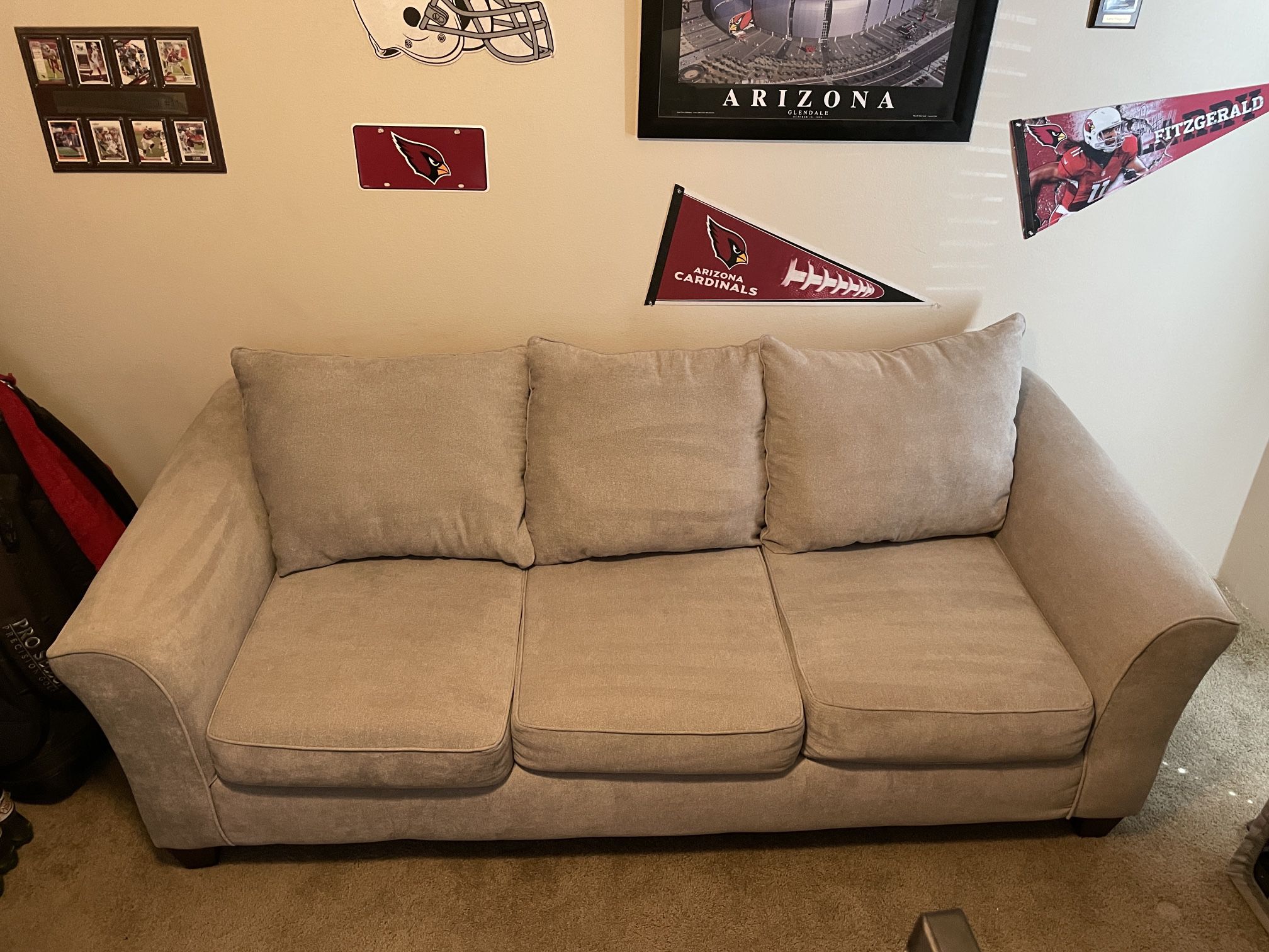 Free Delivery!!! Beautiful Grey Couch!