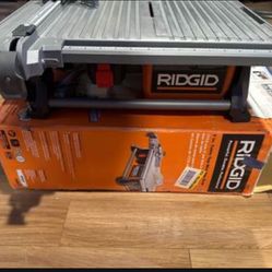 RIDGID 6.5 AMP 7” BLADE ..CORDED WET TABLE TOP SAW 