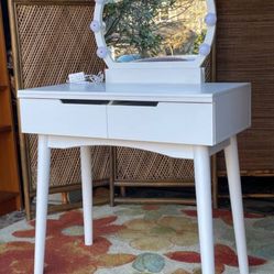 White Vanity w Lighted Mirror, 2 drawers- 32L x 31H (desk) x16D (51H ) - Excellent condition 