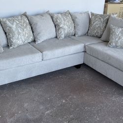 Grey Sectional W Pillows Linen New Box 