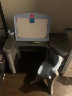 Kids desk with chair