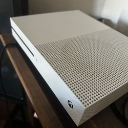 Xbox one s 1TB 