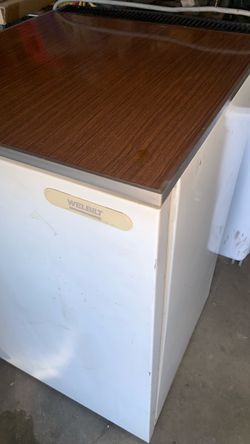 Welbilt Mini Fridge