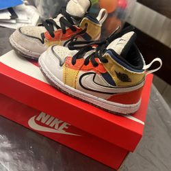 Jordan 1 Mid sE