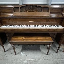 YAMAHA M202 DESIGNER UPRIGHT PIANO! FREE DELIVERY & TUNING!