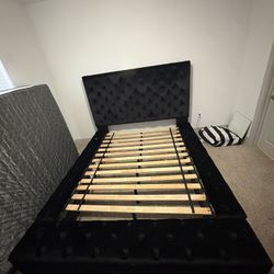  Black Upholstery Bed Frame King/Queen