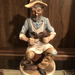 Vintage Old man Shoe Cobbler Figurine 