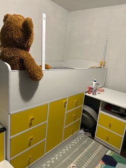 Kids’ Bedroom Set – Convertible Bed, Storage Drawers & Built-In Desk