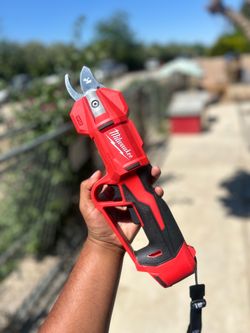 Milwaukee m12 pruner