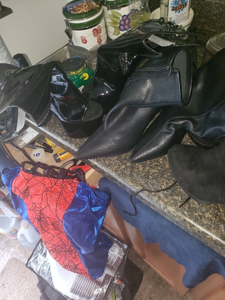 Woman's Boots