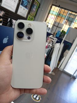 iPhone 15 pro 128gb at&t only