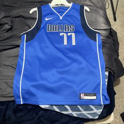 XL Luka Doncic Jersey 