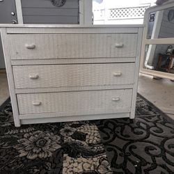 Dresser With Mirror