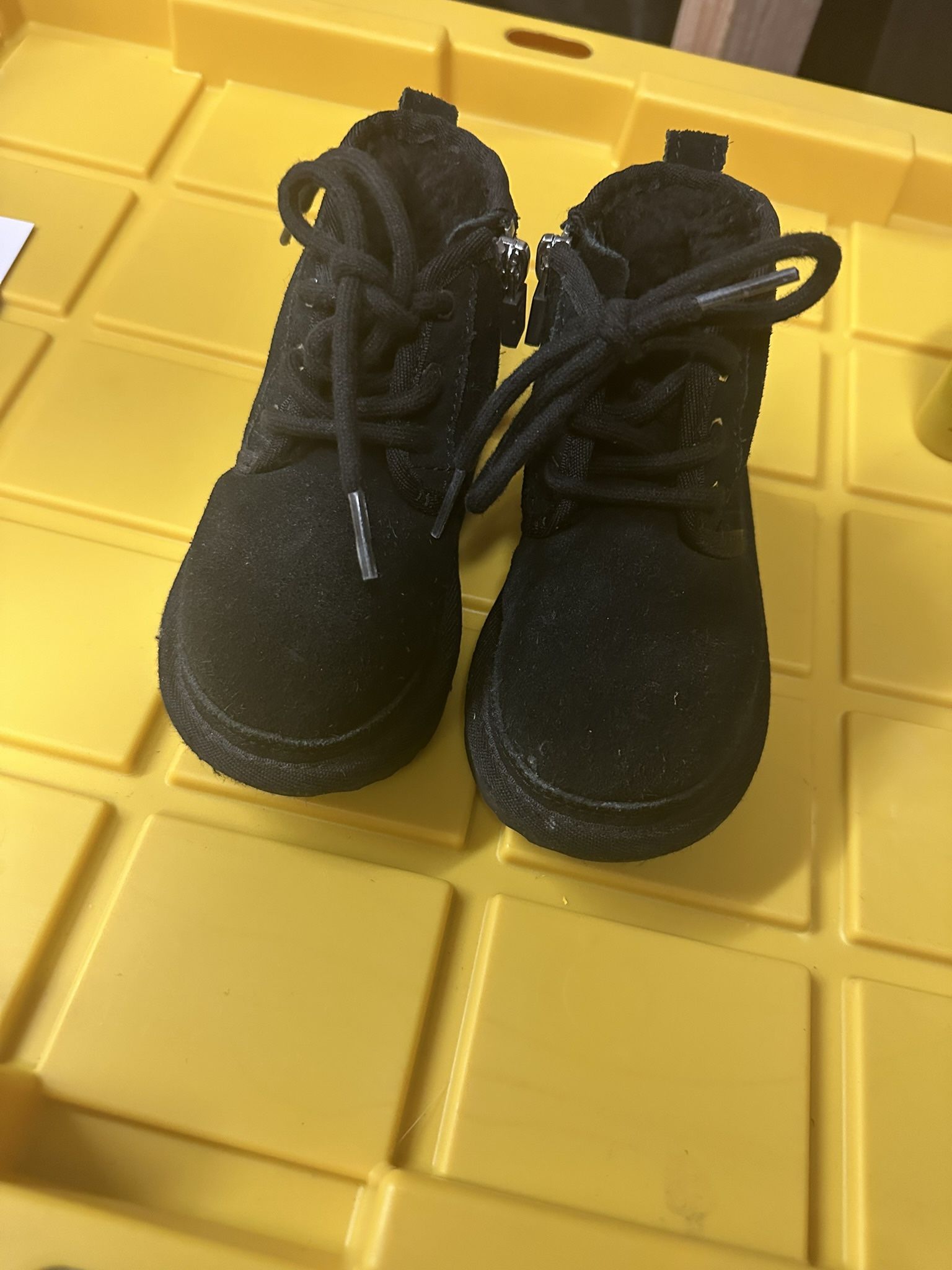 Kids Black Ugg Boots