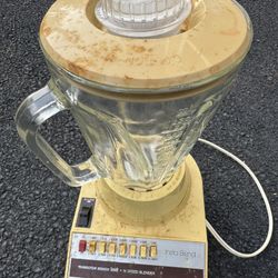 Old Dirty Vintage Blender. Maybe For Drama Club Prop? Free 