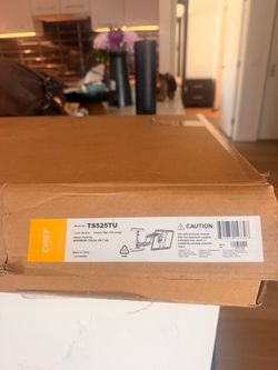 Brand New Chief TS525TU Full-Motion TV Wall Mount – Retail $650+
