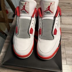 Jordan 4 Fire Reds
