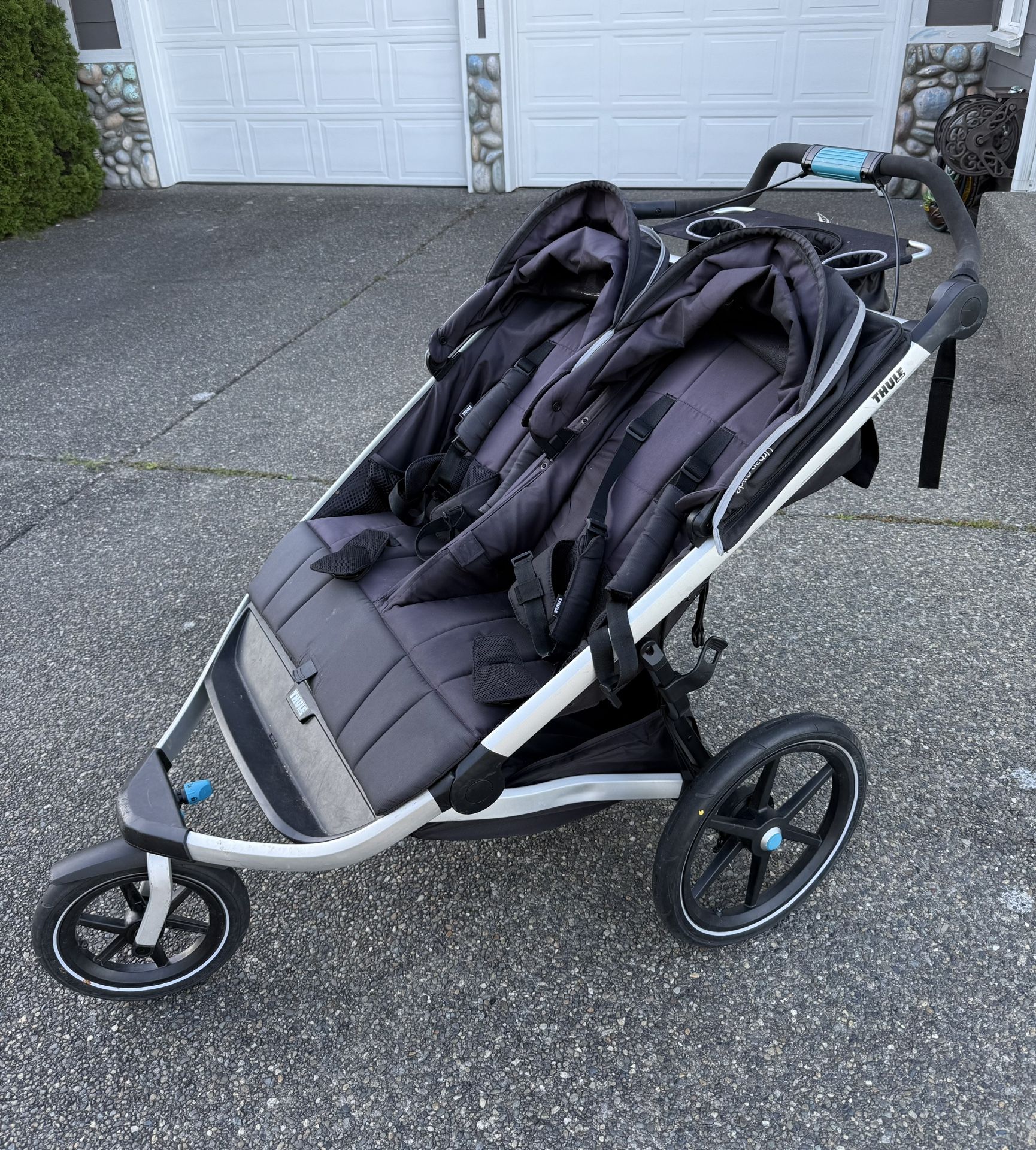 Thule Urban Glide 2 Double Jogging Stroller
