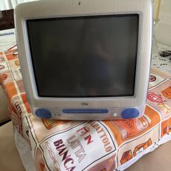 Apple Vintage Desktop PC I MAC