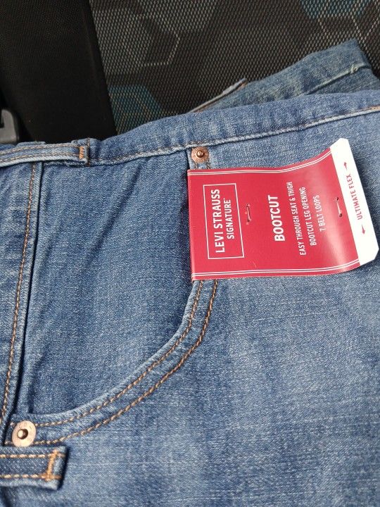Levis