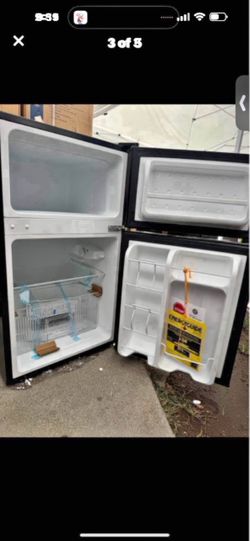 Midea 3.1 cubic foot Compact Refrigerator and Freezer, Black