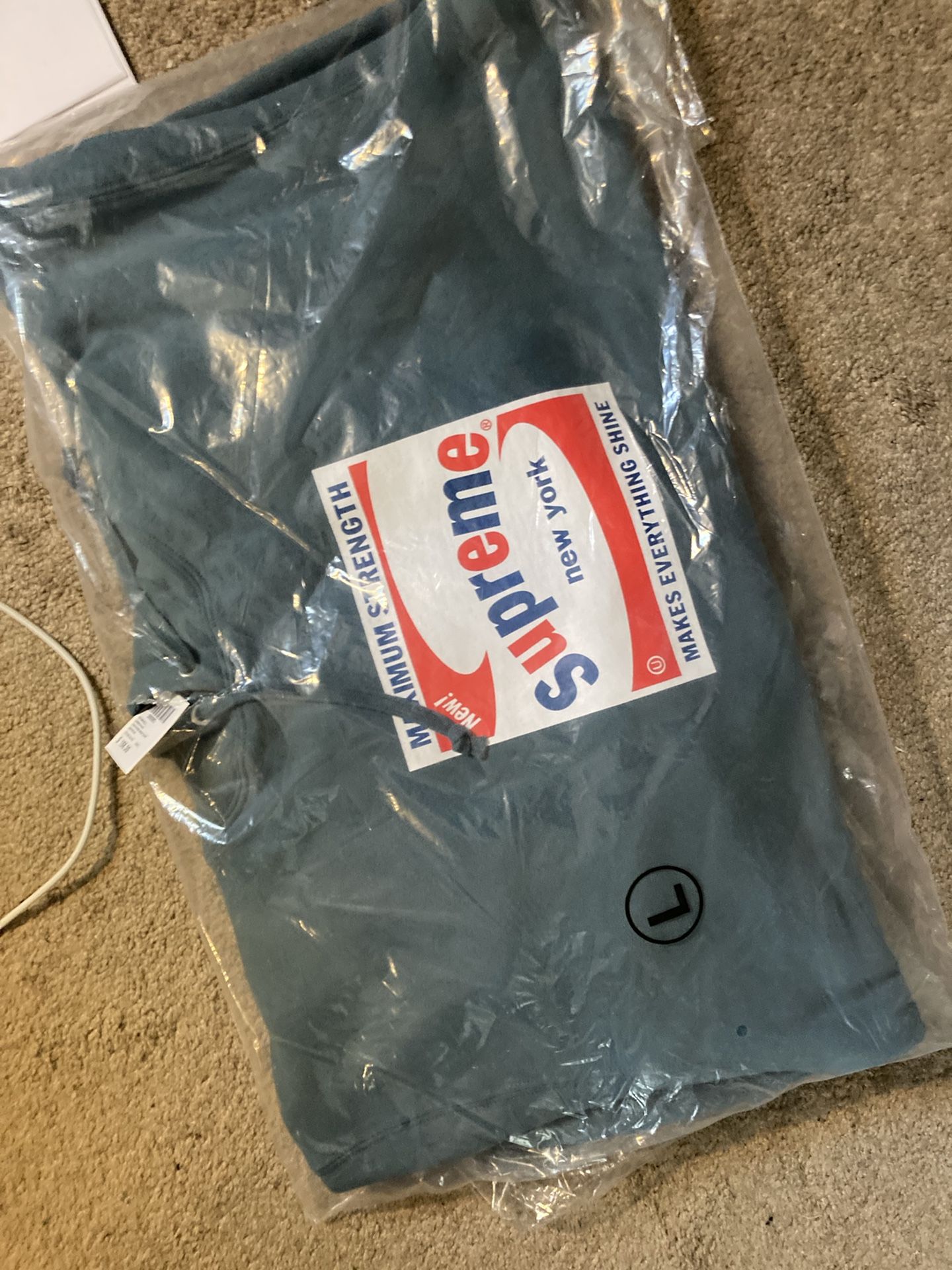 Brand New Never Used - SUPREME shine Hooded Sweatshirt Size Large 